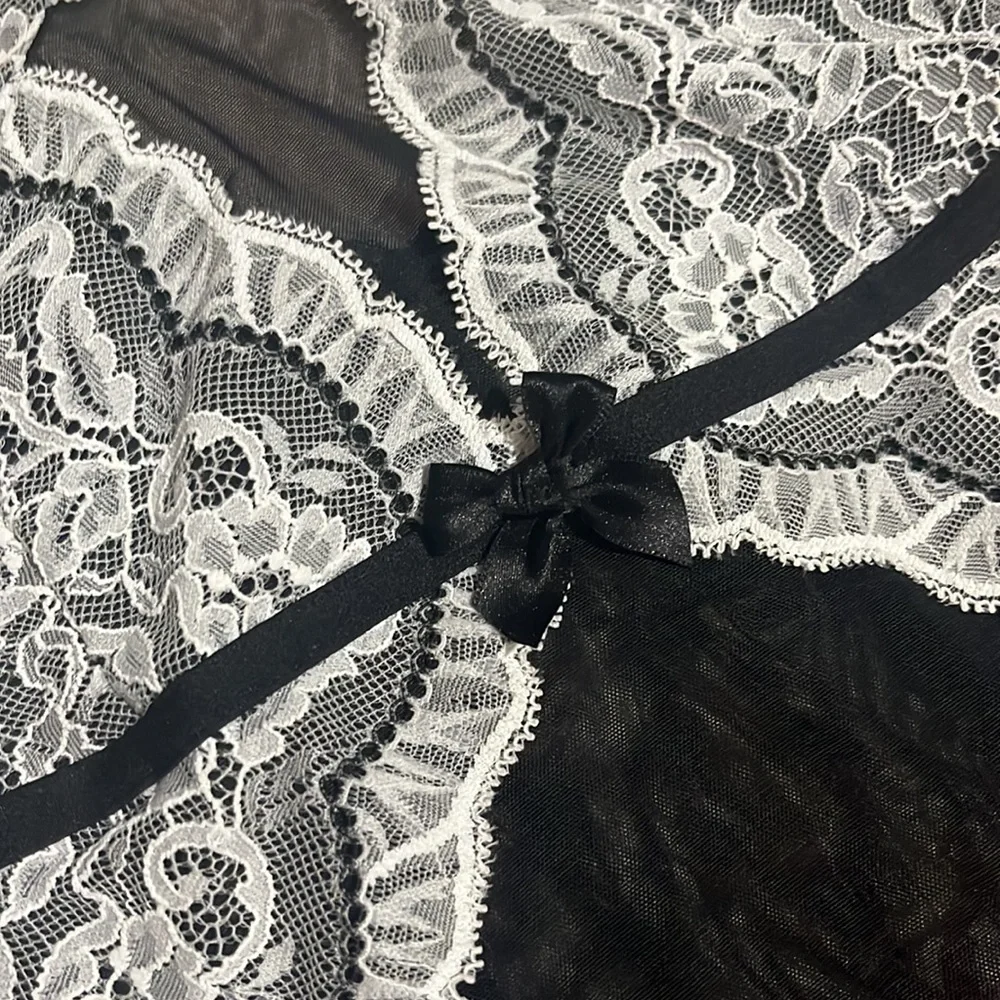 VICTORIA SECRET LINGERIE 36D - Picture 2 of 5